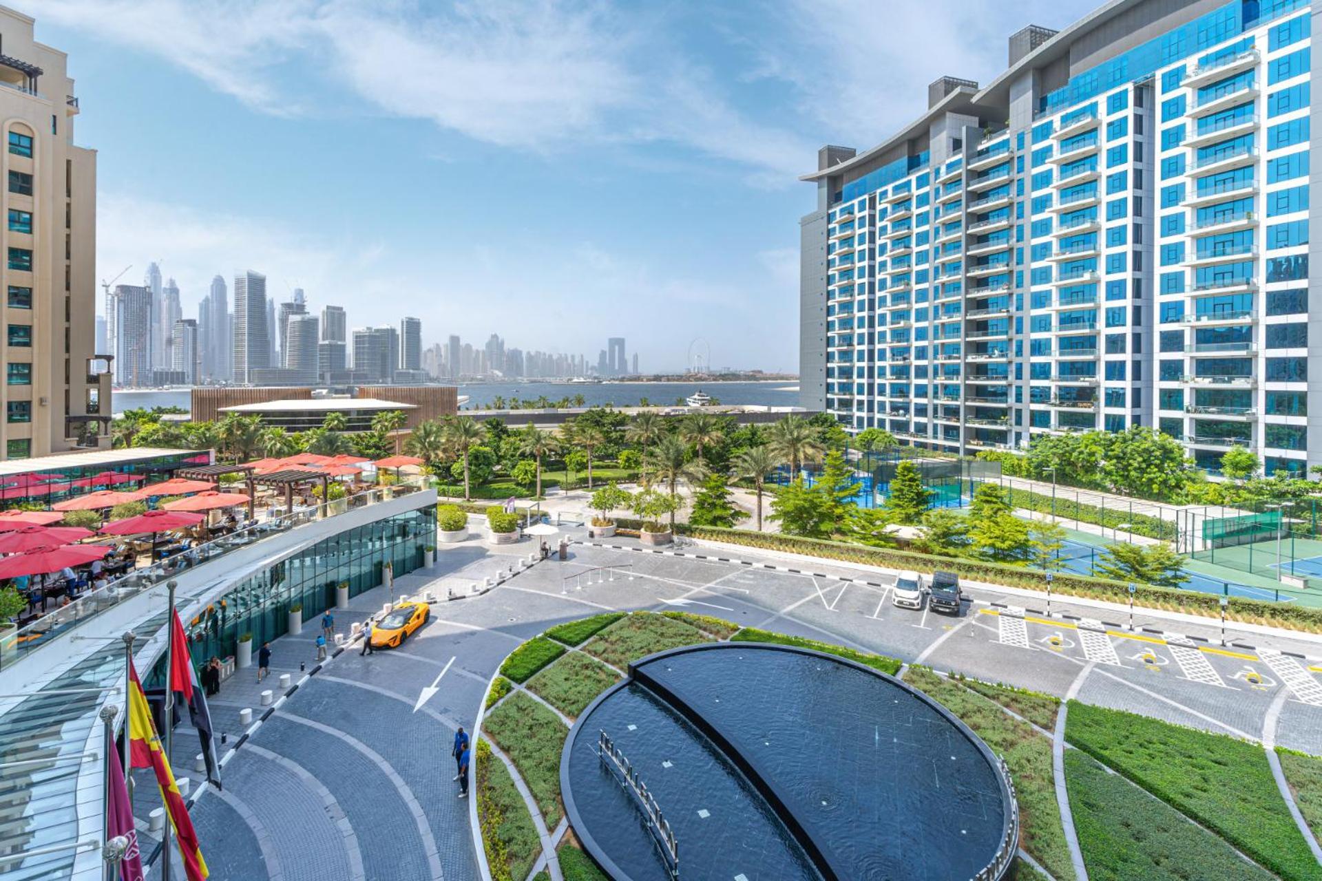 Sea View I Access I Pool With Bar Apartment Dubai